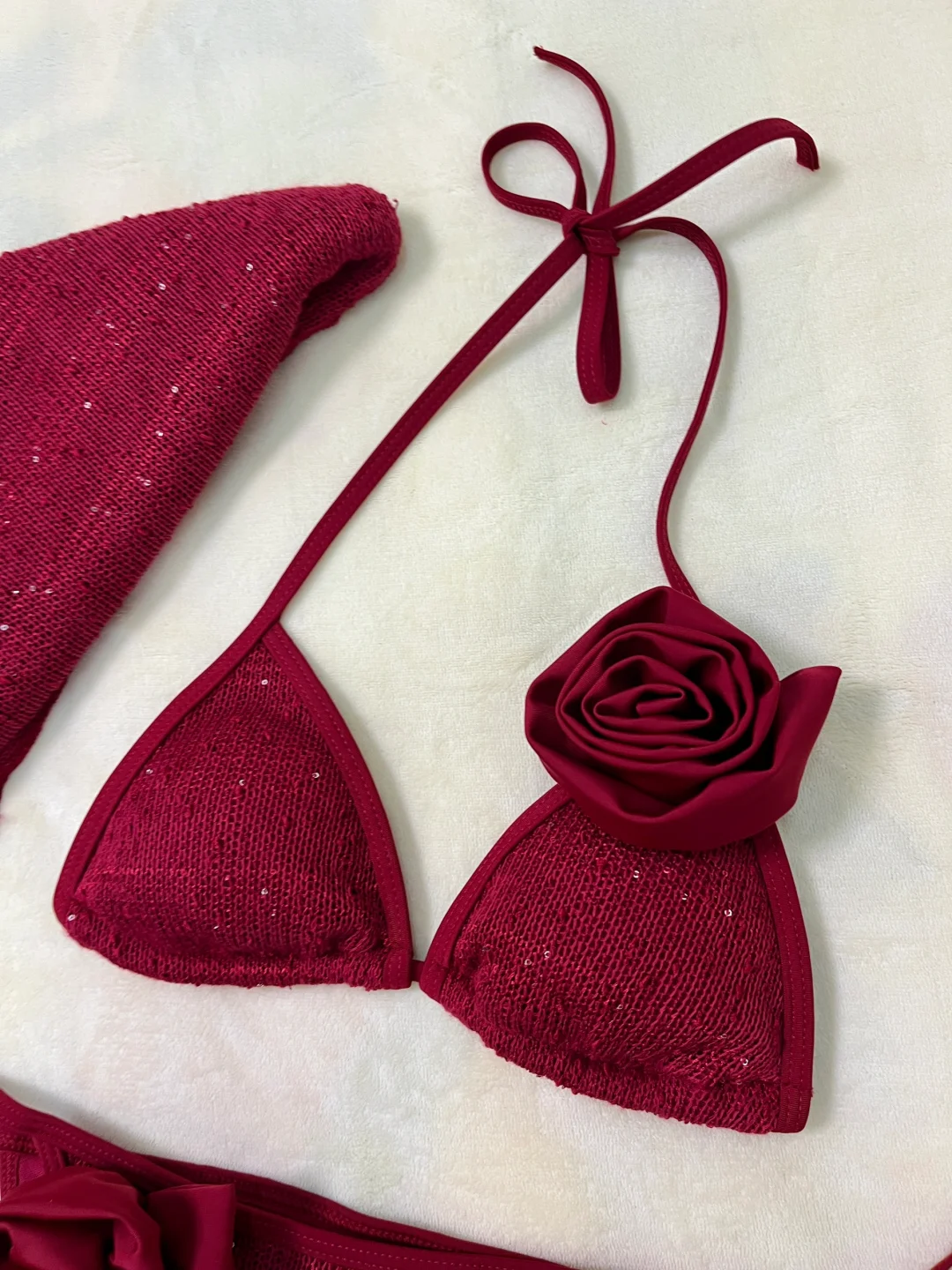 左滑看70💰三件套泳衣上身