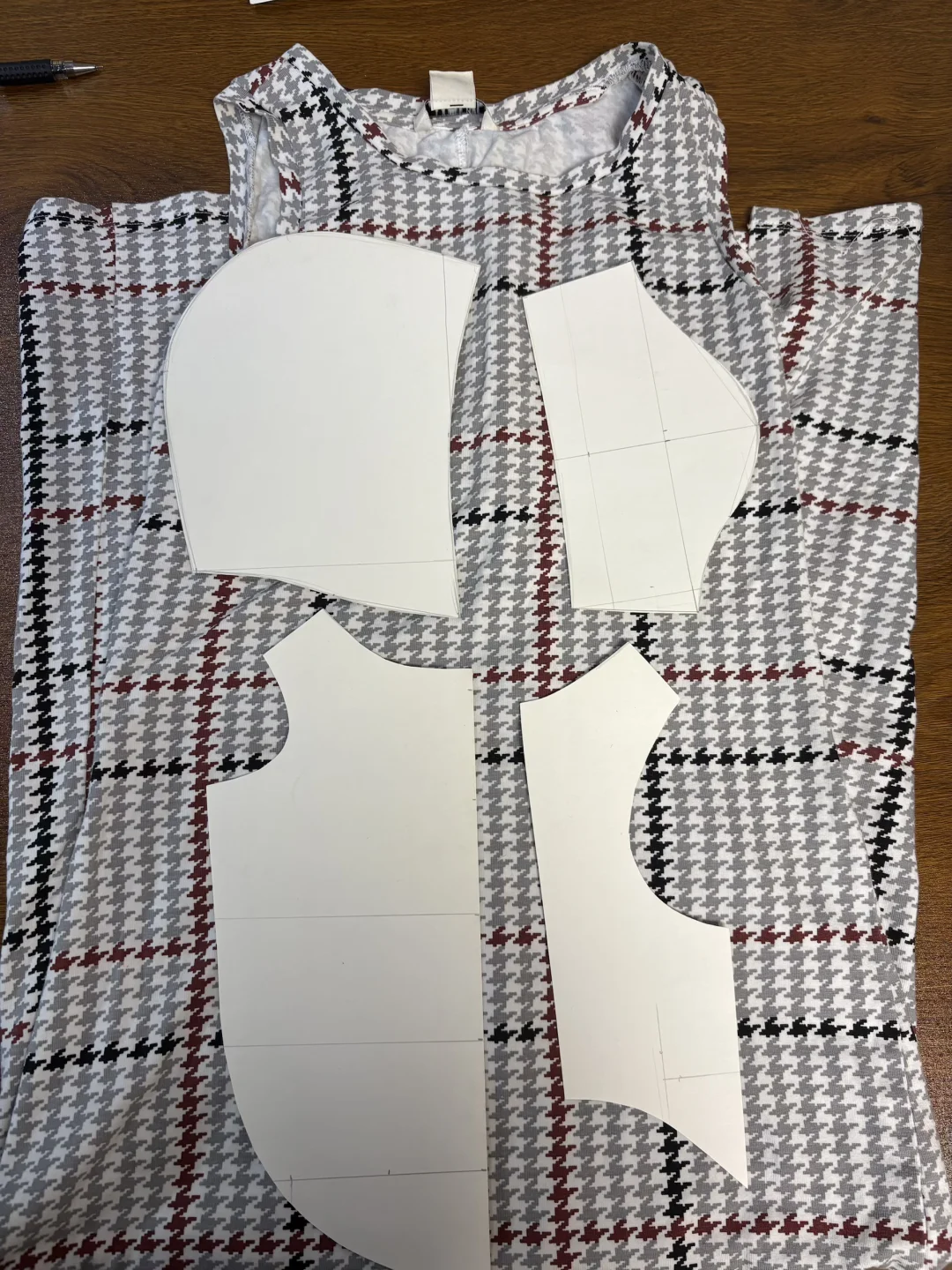 ✂️右滑给小狗做衣服