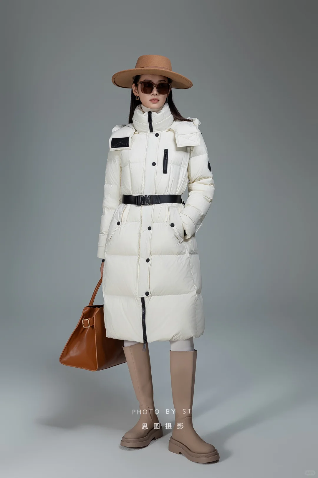 羽绒服拍摄｜棚拍 高辨识度女模
