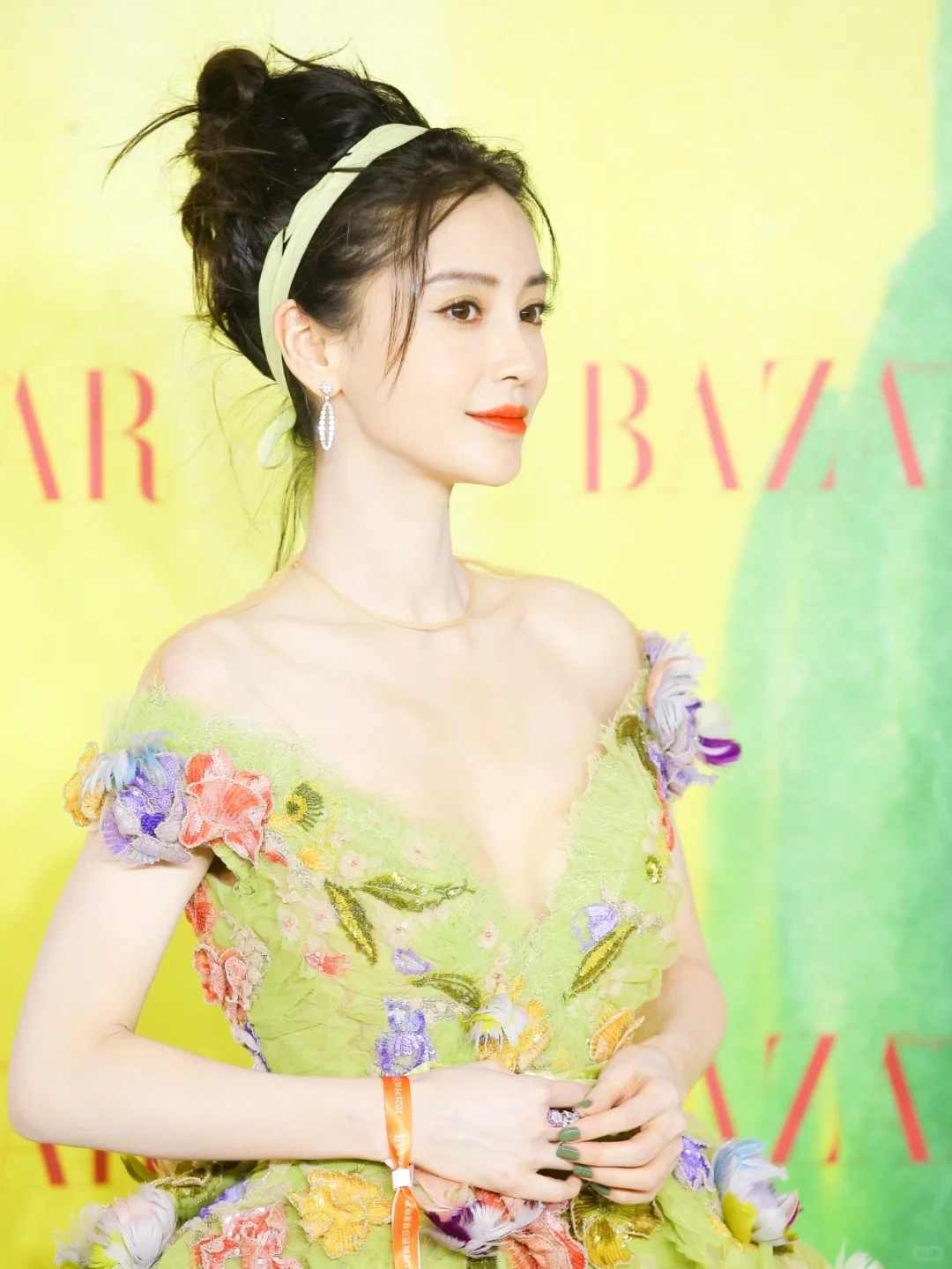 论美貌，这姐没得挑剔吧