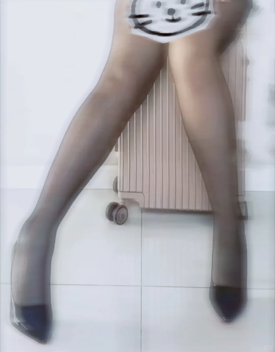 穿上高跟鞋👠小玩一下