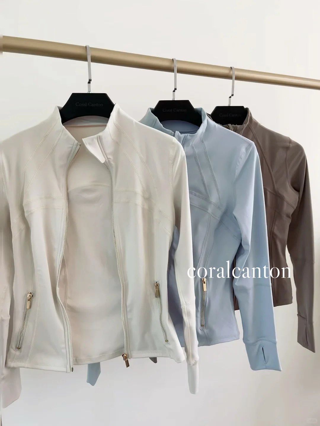 入秋必冲！🍂这件瑜伽服是真能打…