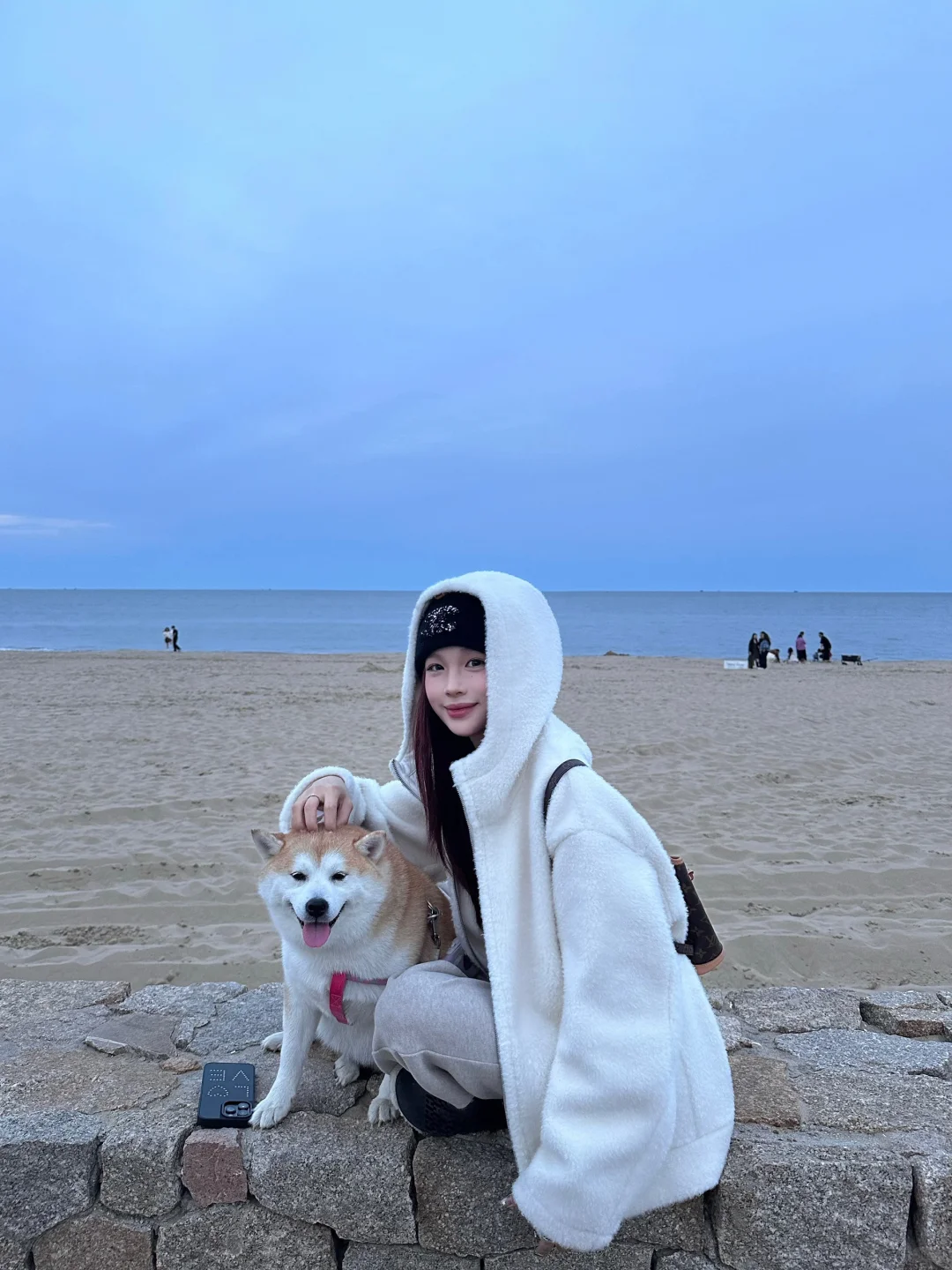 和小狗一起的阿那亚🦮