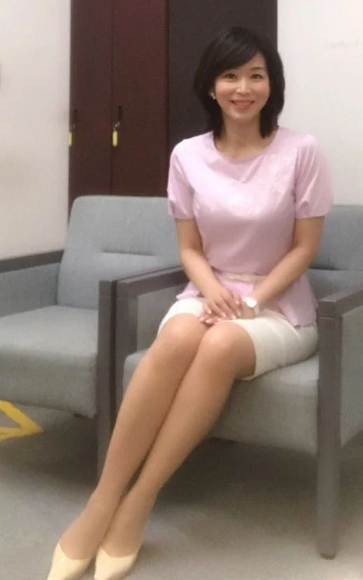 有型有款的日本中年美熟女伊藤聰子坐有坐相