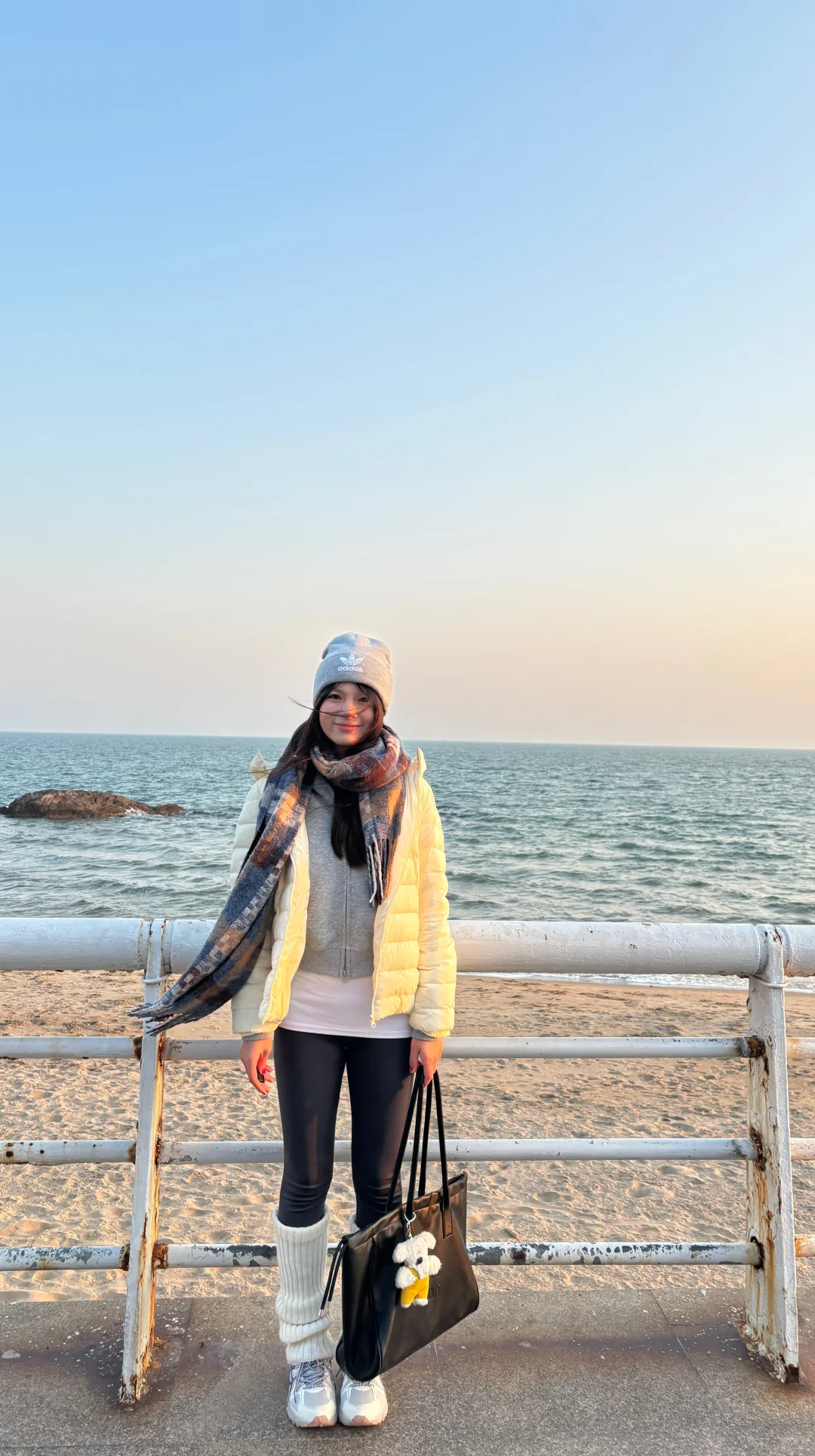 冬日海边喂鸥记