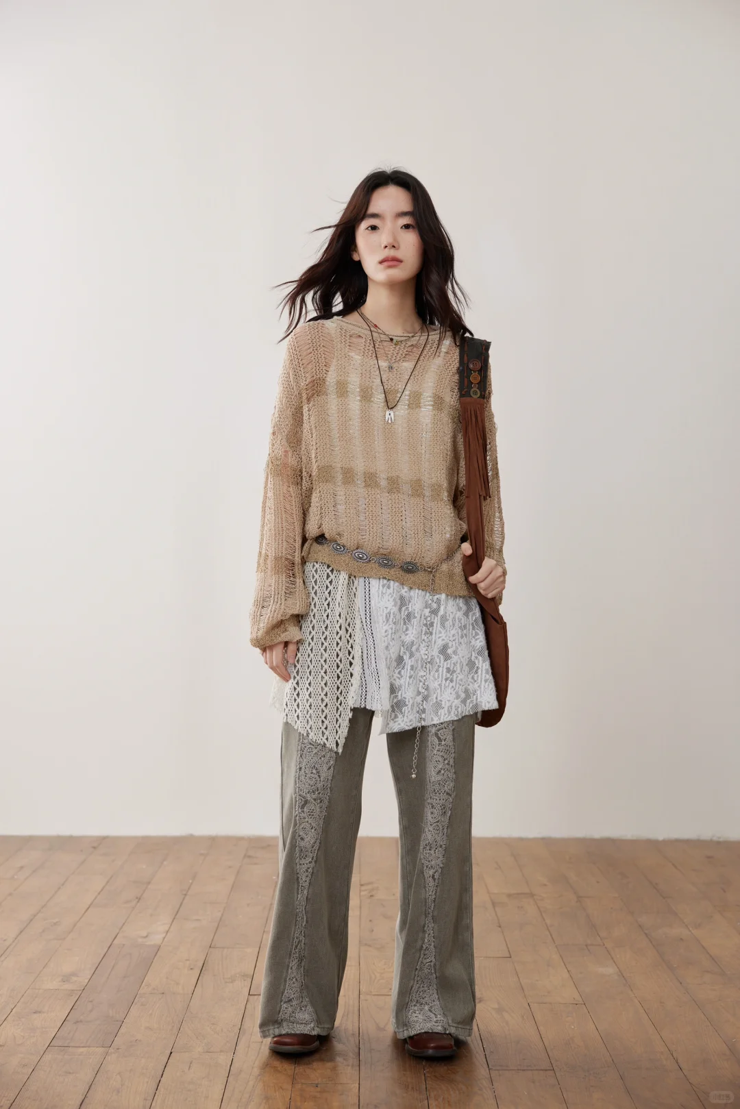 分享蕾丝吊带裙的10套穿搭