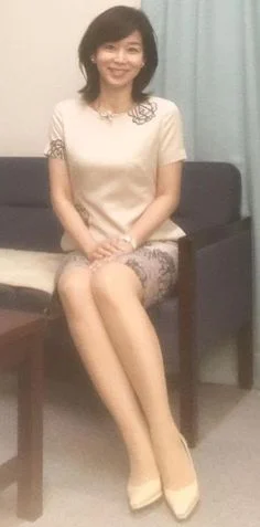 有型有款的日本中年美熟女伊藤聰子坐有坐相