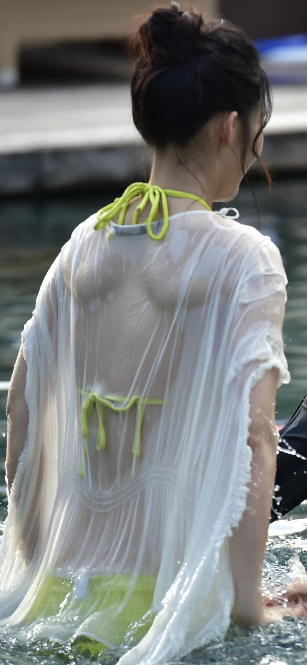 李沁早期恋综泳装 纯欲天花板 美