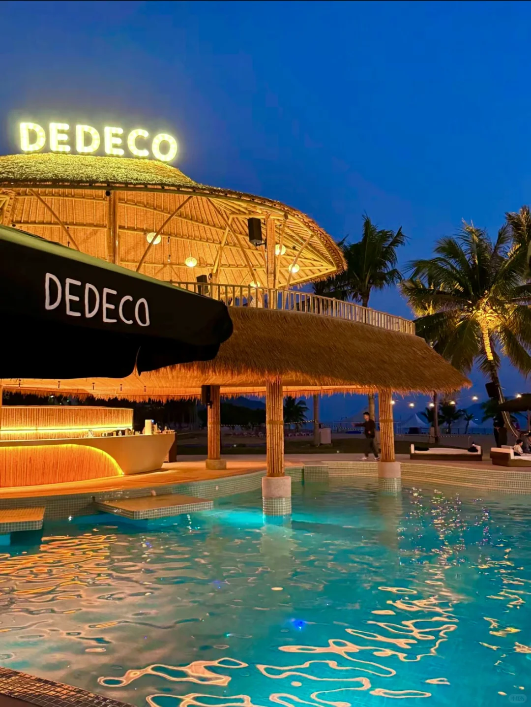 终于穿上比基尼了！！夏日辣妹当定了