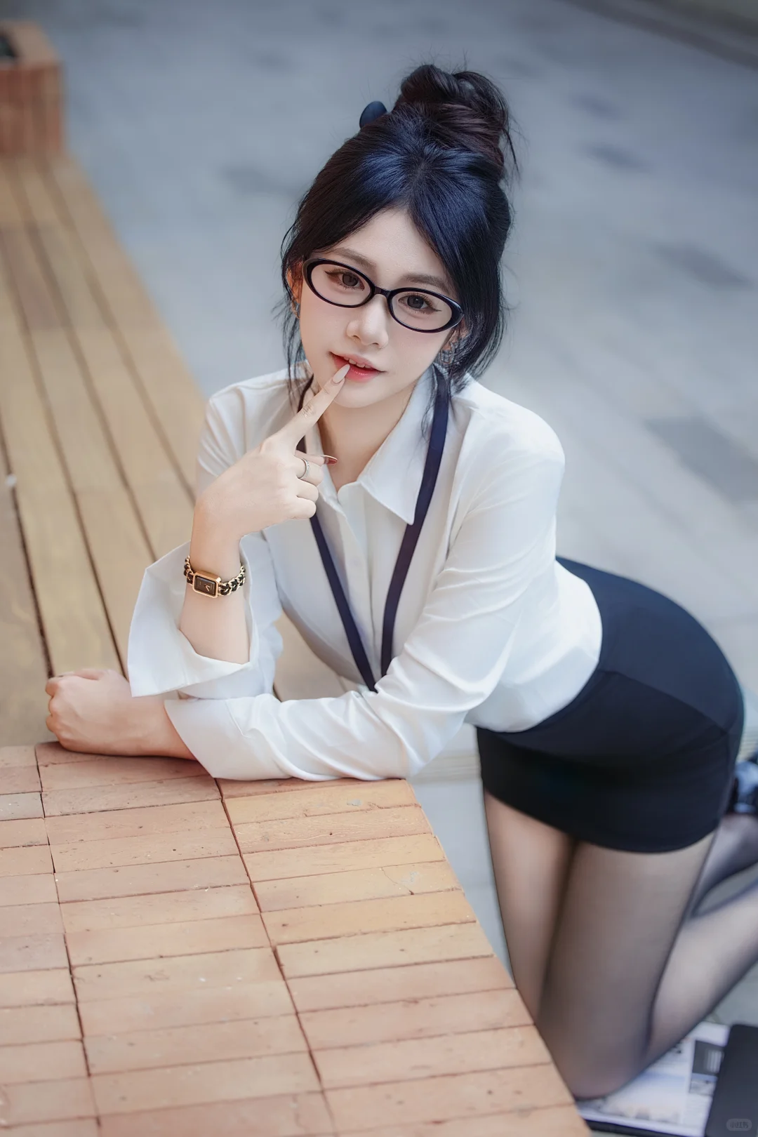 女领导让我给她拍照