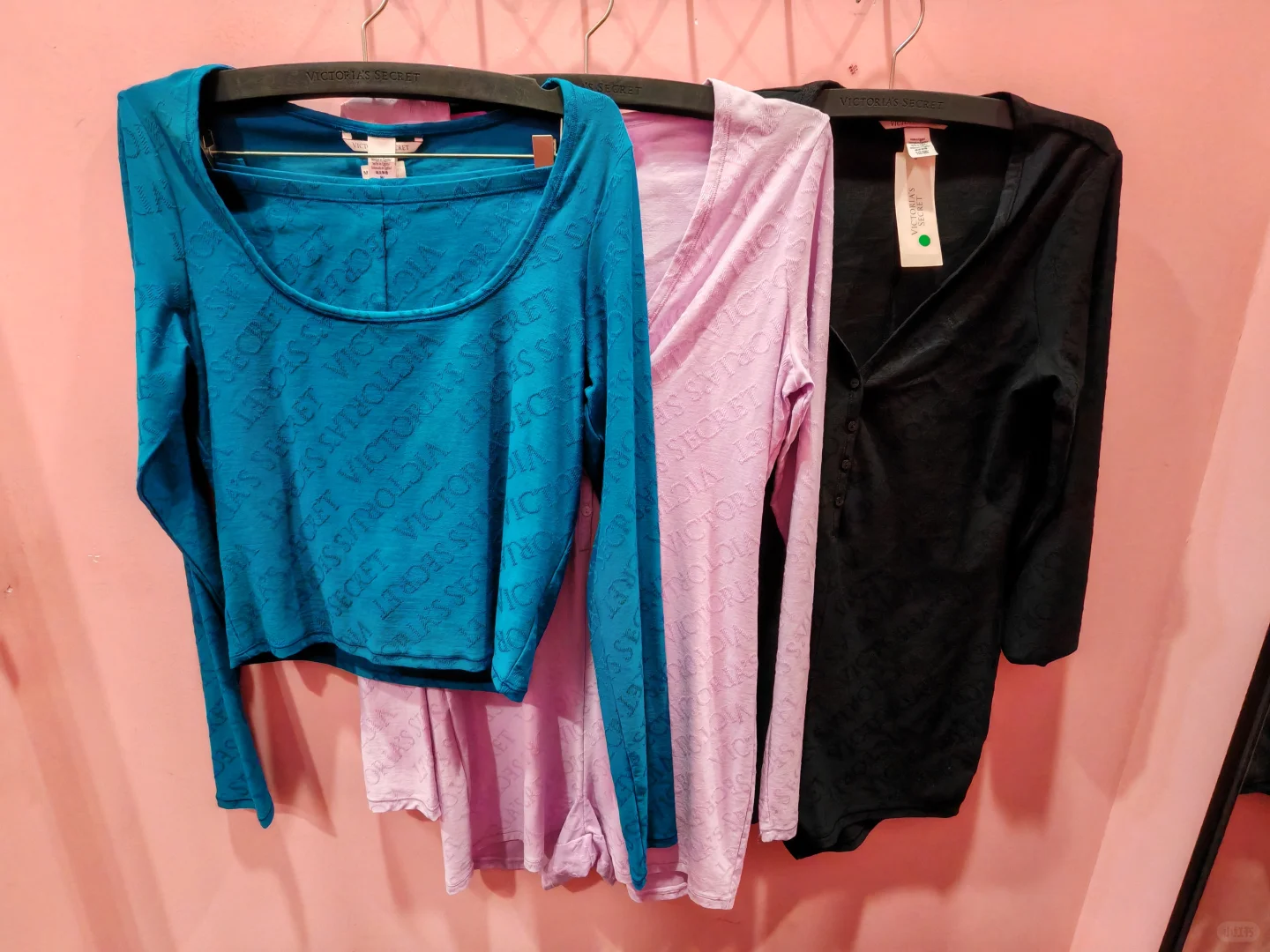 维密活动进行中，2件216🉐