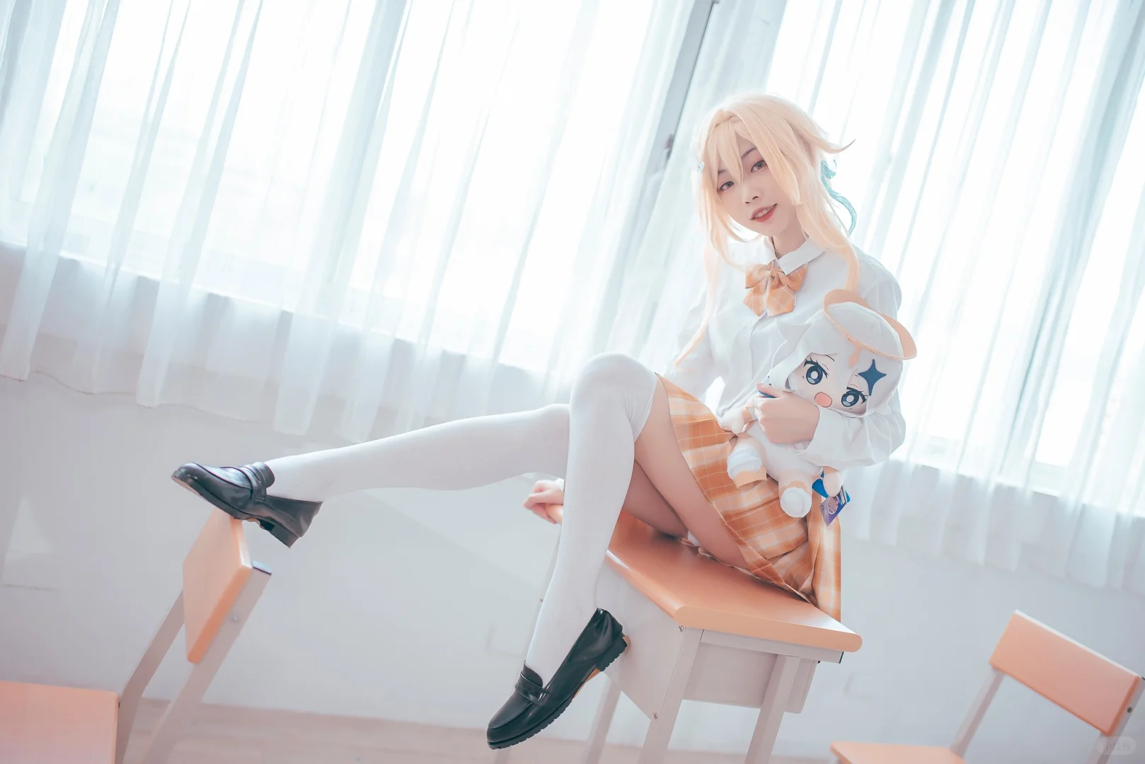 教室黄裙角色写真💛📚