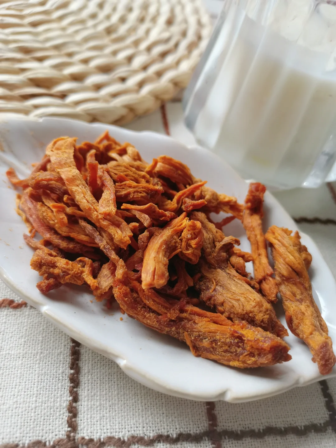 哇塞！这脆脆的猪肉条也太好吃了叭！