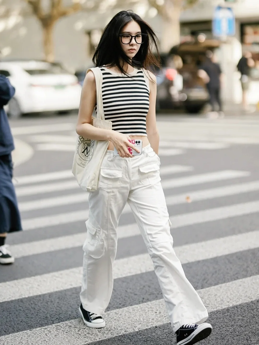 “网红裤”，显胖显腿短，太多普通女生遭殃