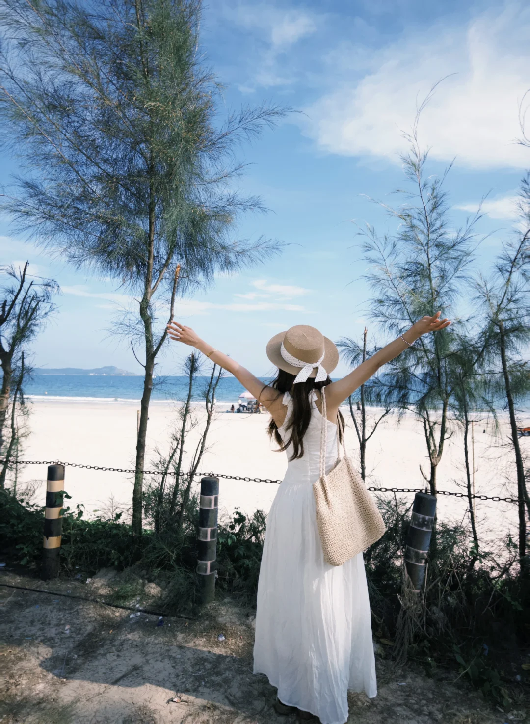 ˖°海岛日记𓇼白裙子和海边太搭啦⋆🐚🫧