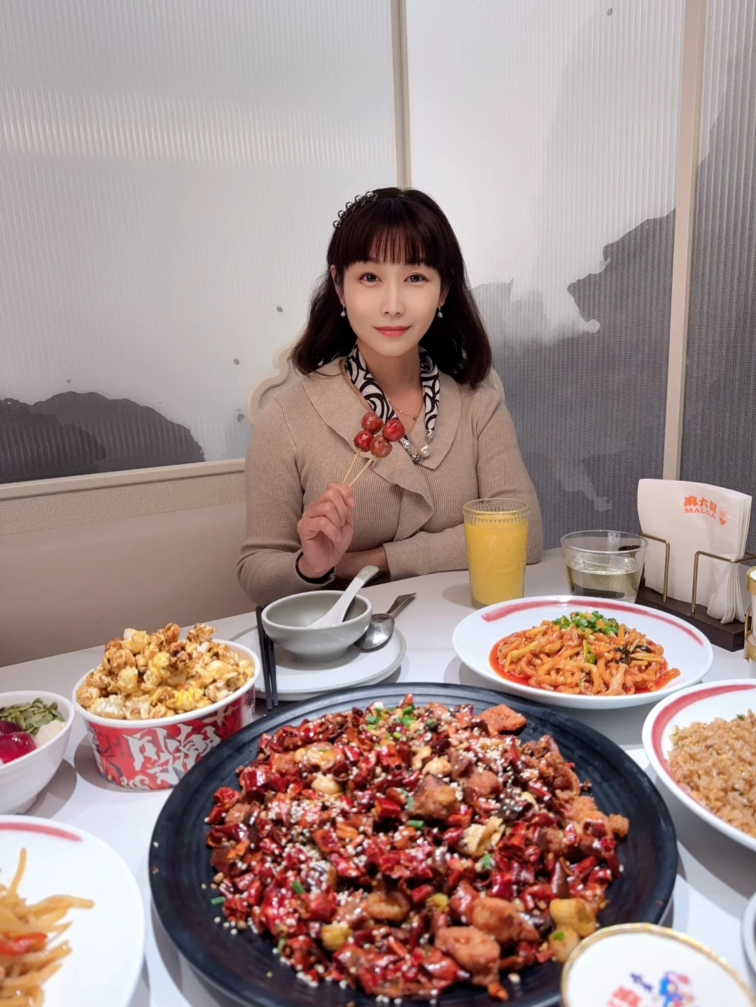 天津初雪❄️+圣诞！这家川菜店好拍！❄️