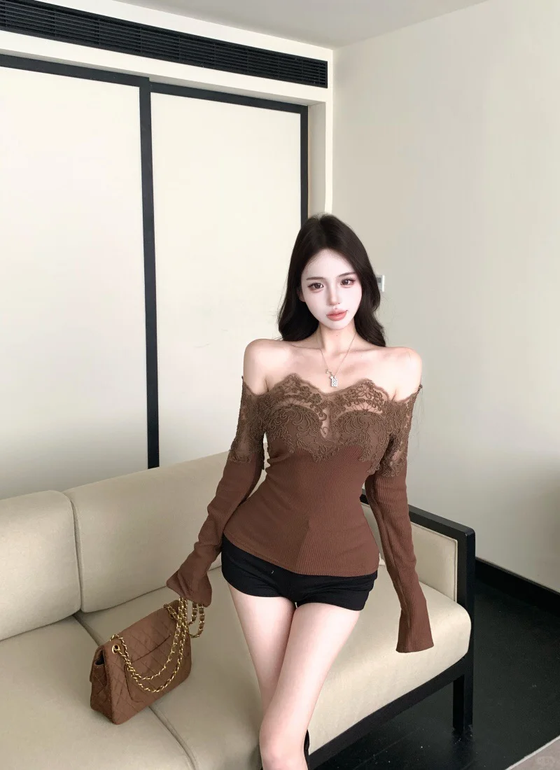 辣妹必备蕾丝上衣～～