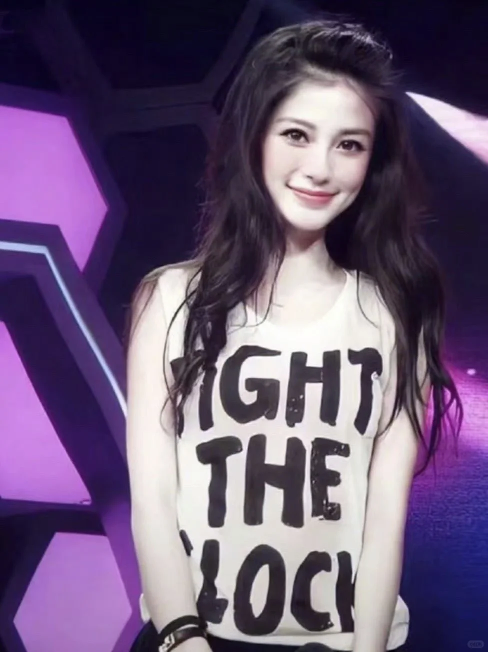 早期ab简直混血芭比野生建模脸天花板!