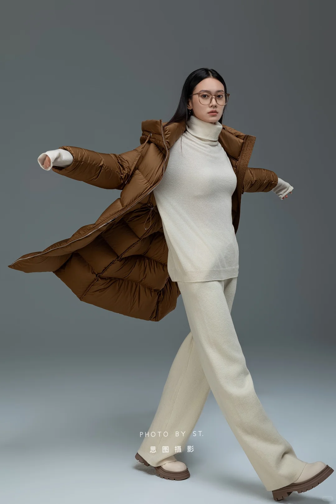 羽绒服拍摄｜棚拍 高辨识度女模