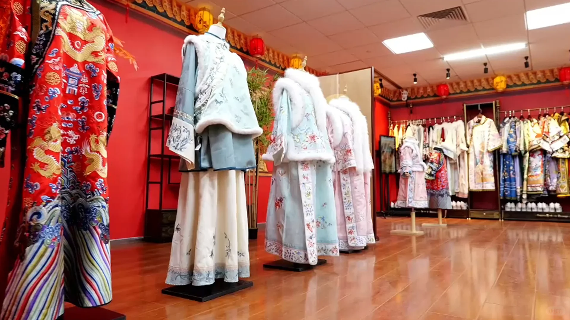 穿越回紫禁城，做一日京城格格！