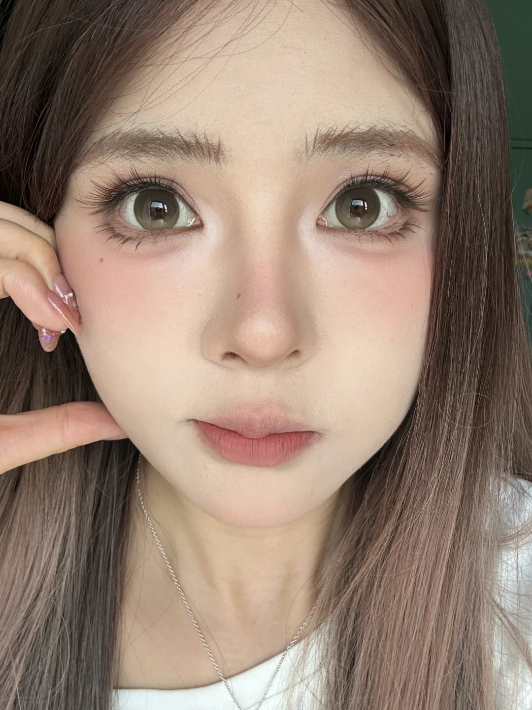 今天的眼睫毛看起来媚媚嘟～