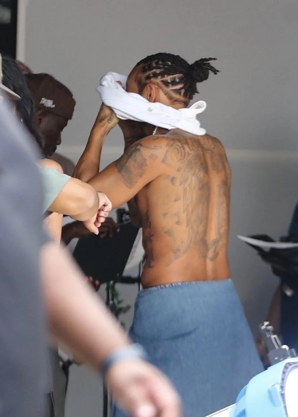 莫名散发着一股丰腴美人的味儿