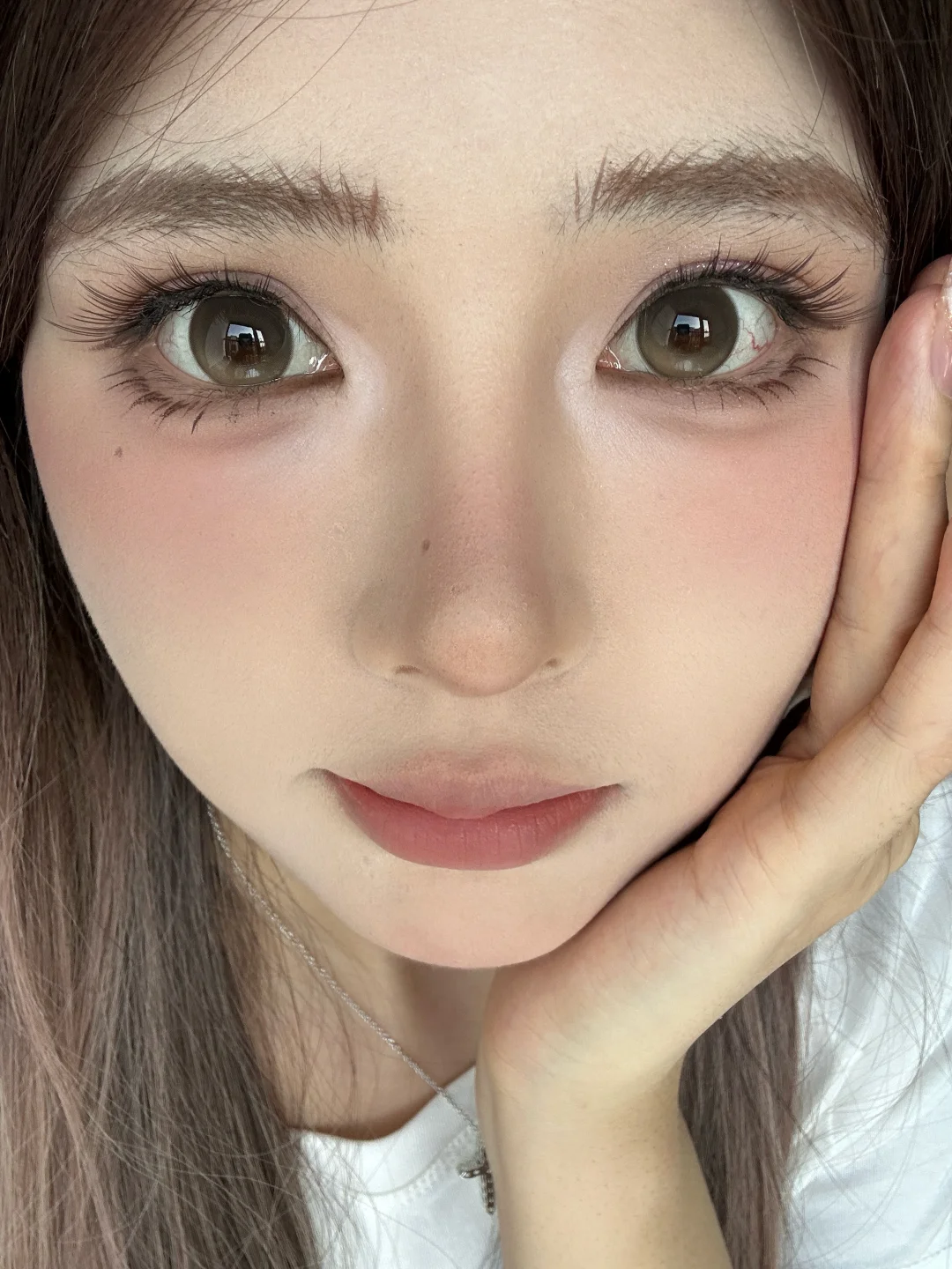 今天的眼睫毛看起来媚媚嘟～