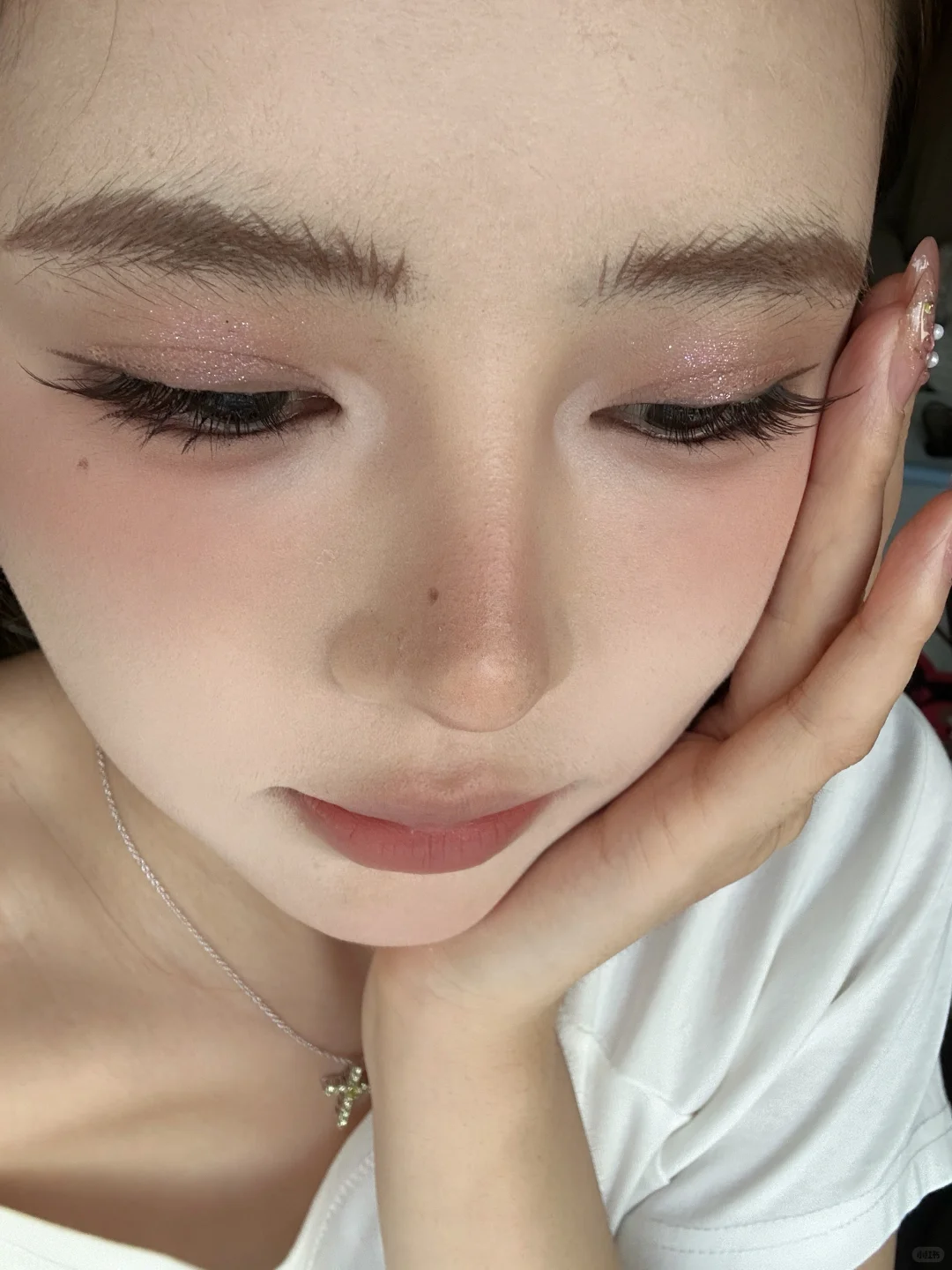 今天的眼睫毛看起来媚媚嘟～