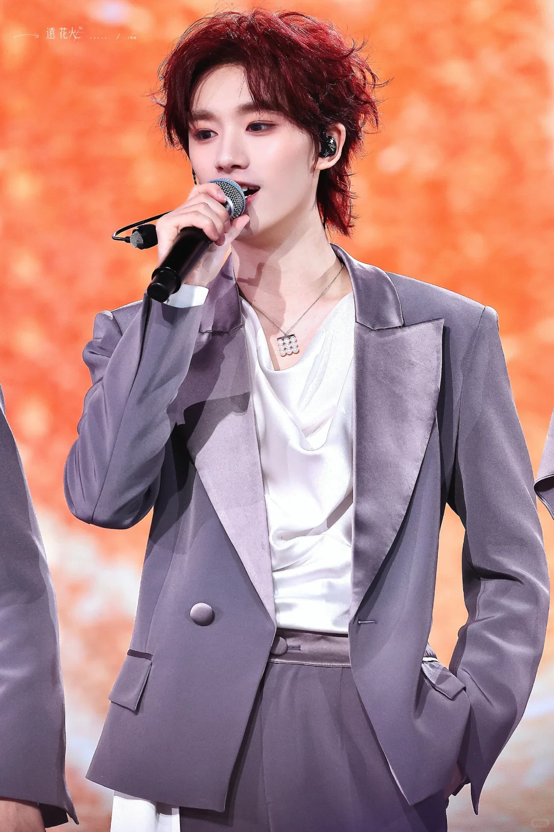 11.22｜鑫鑫六周年演唱会壁纸（上）