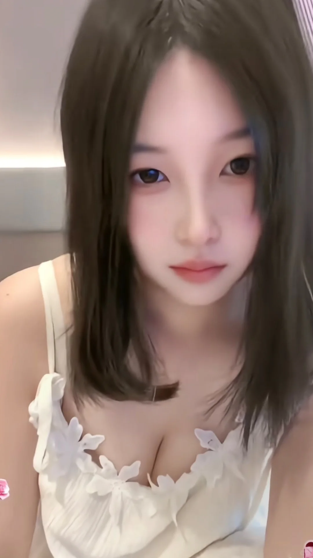 我的天，她怎么这么好看～