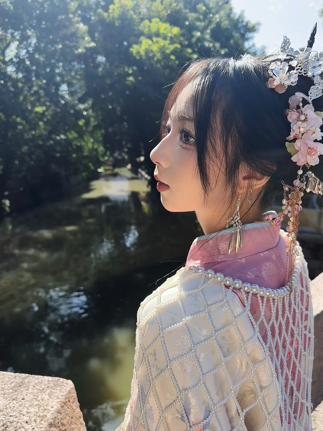 是娇艳的花也是飒气的剑🗡️