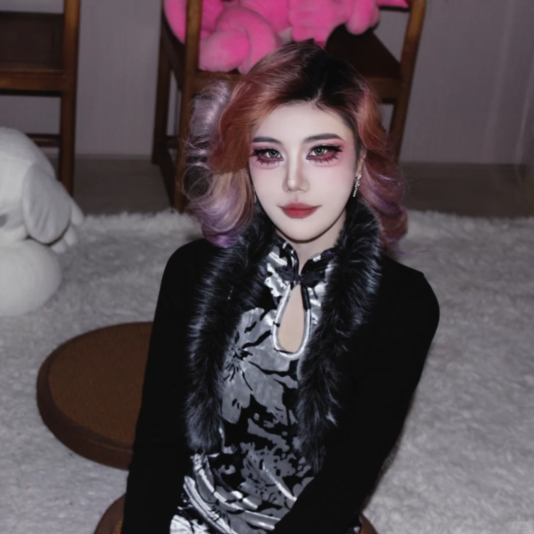 人们总是不会对漂亮女人太绝情