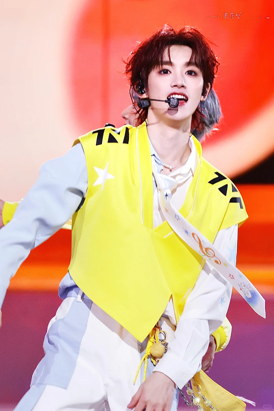 11.22｜鑫鑫六周年演唱会壁纸（上）