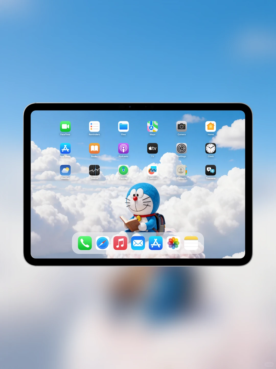 哆啦A梦云中读书|ipad壁纸