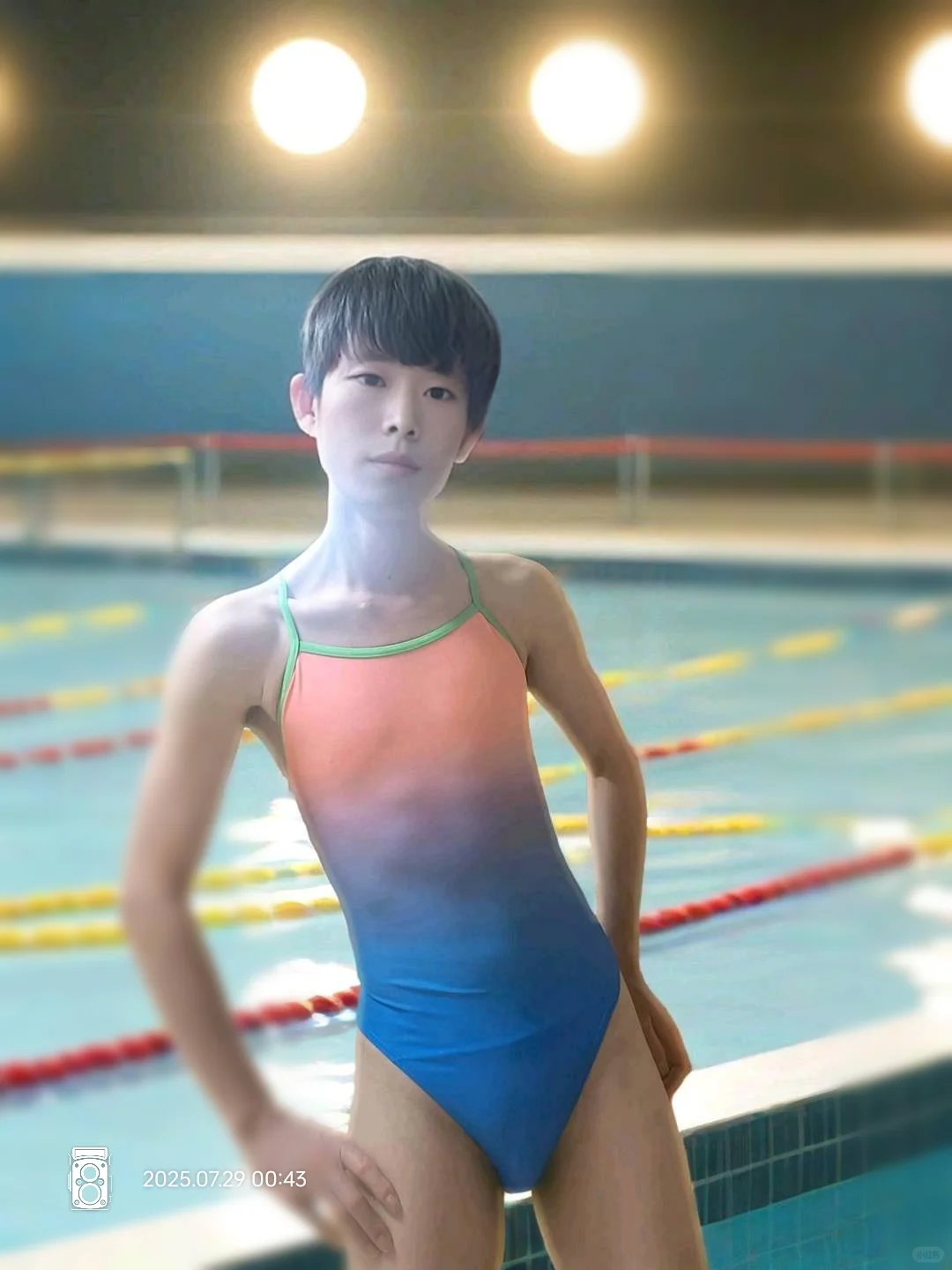 泳衣男孩，有PS请注意甄别