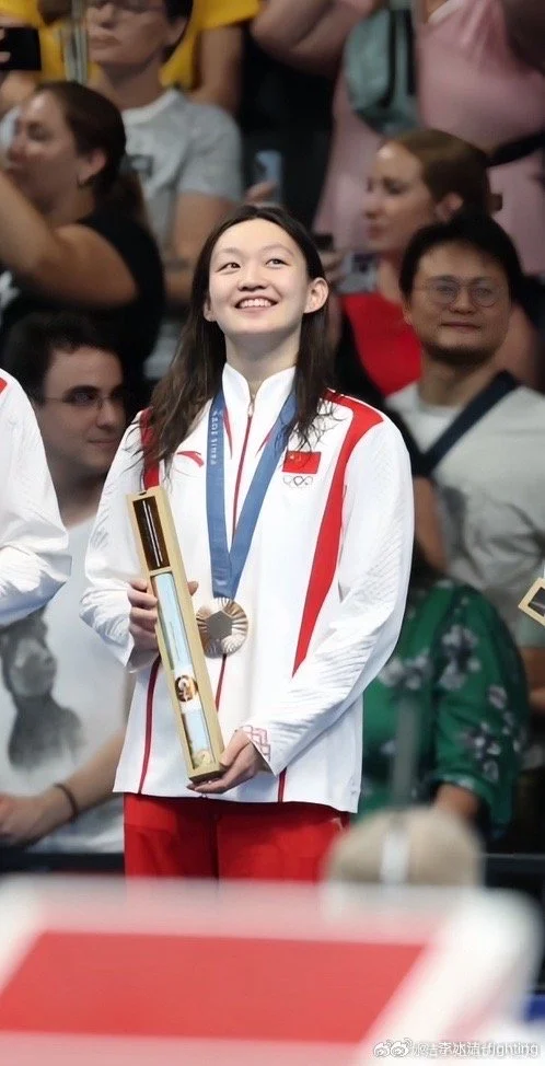 女宝们要一直健康快乐…