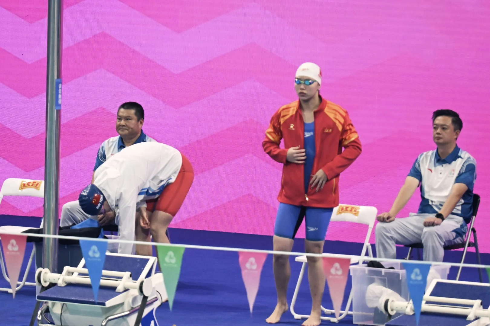 25.11.11 100仰预赛 万乐天