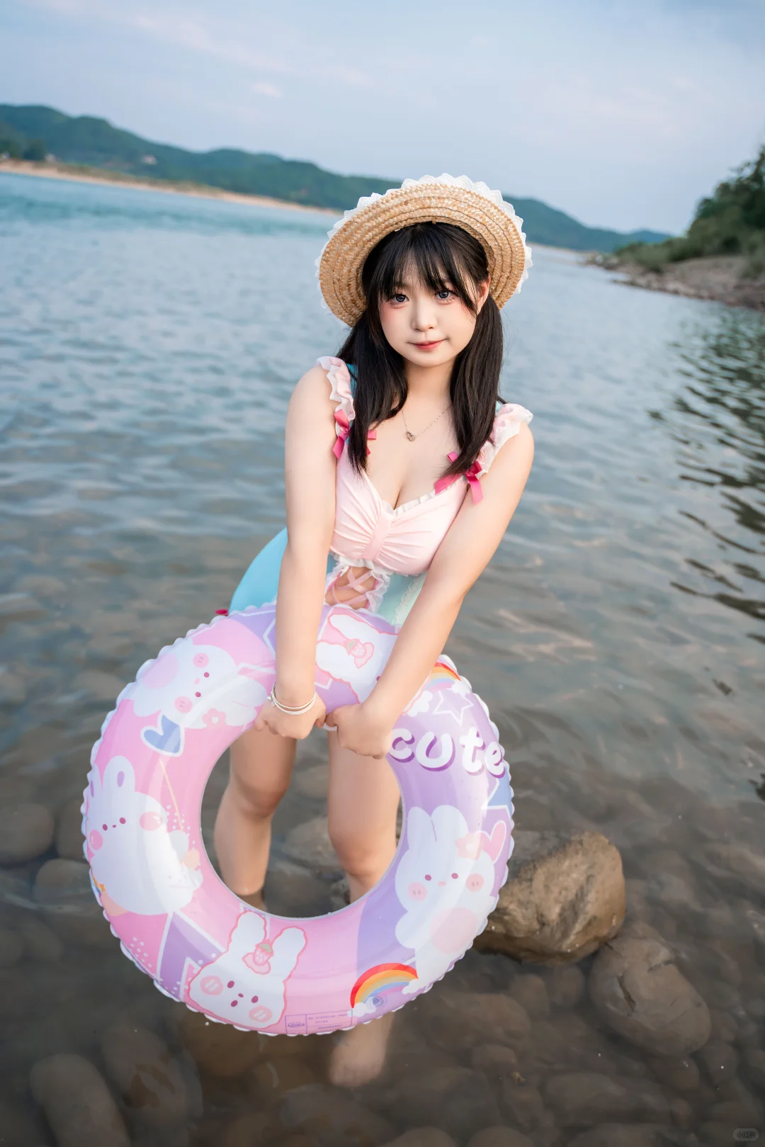 因为没请摄影吃小酥肉被拉去拍泳装