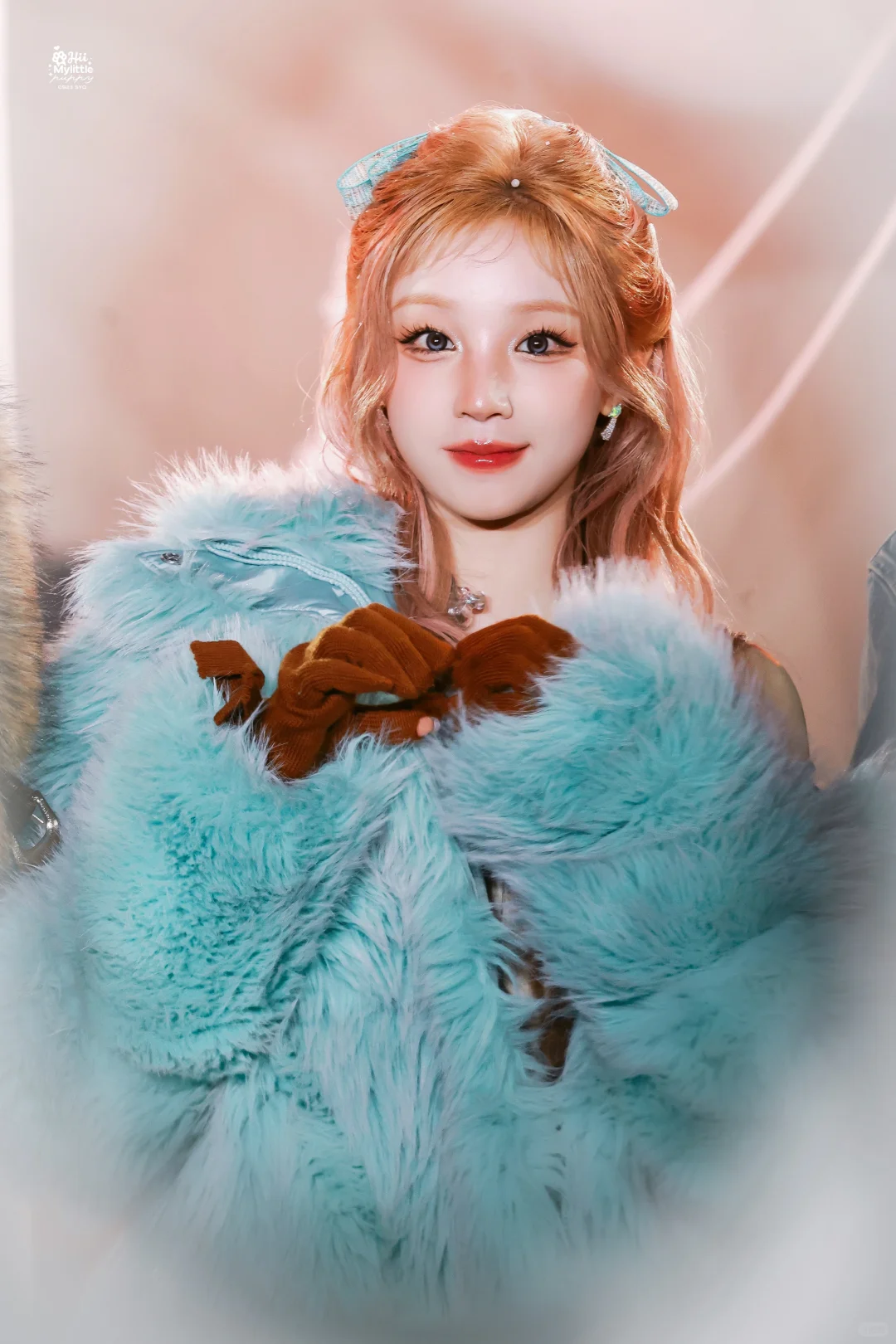 雪地里的薄荷甜妹！宋雨琦这白丝造型太萌啦