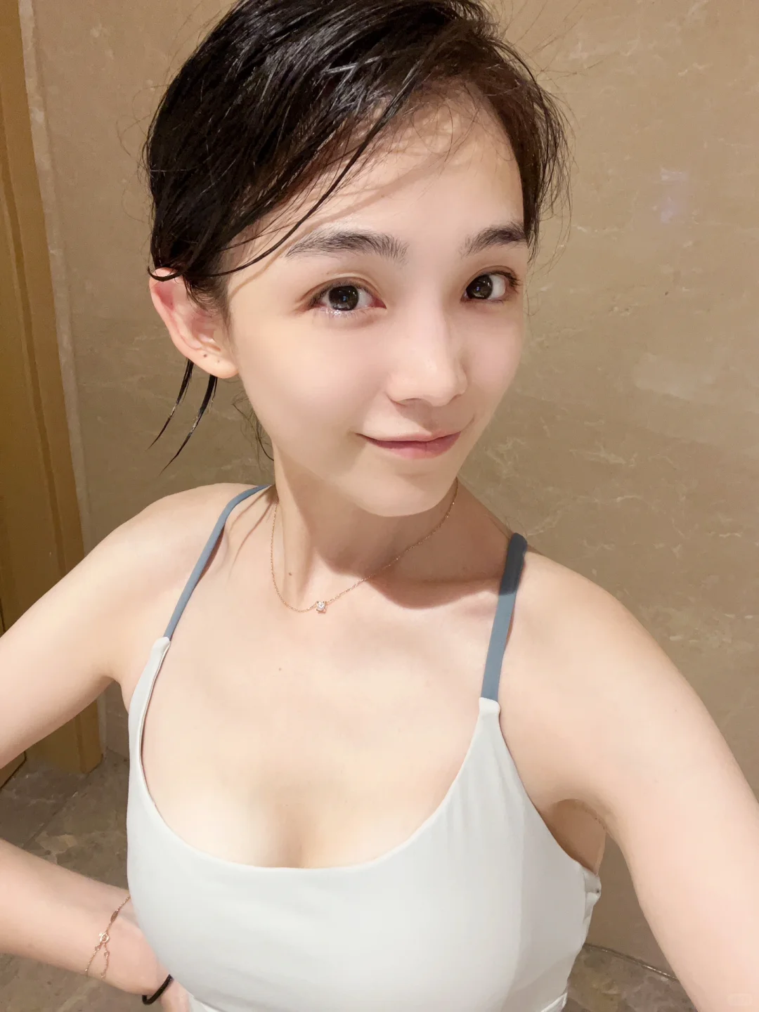 少妇30岁！皮肤好到💥