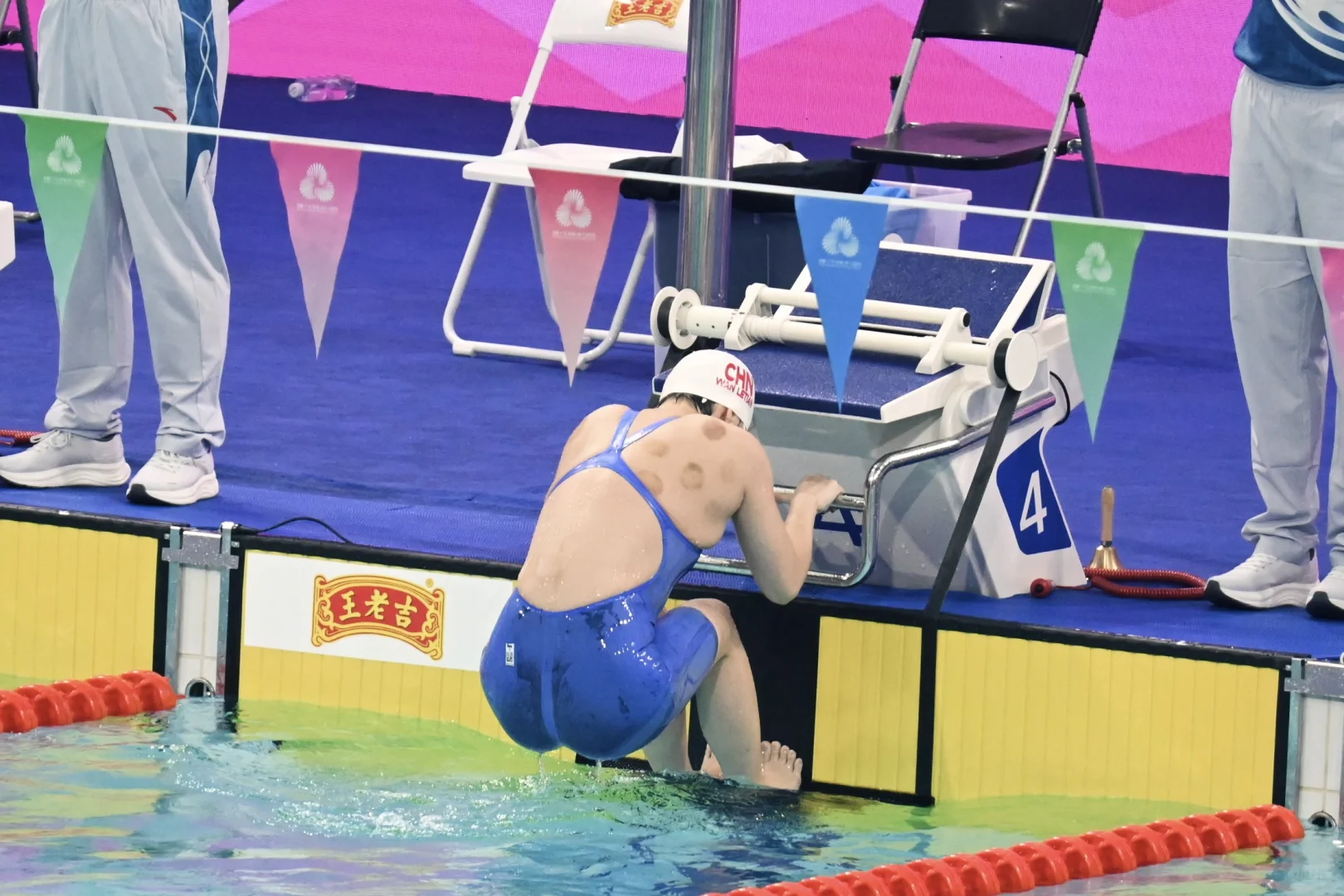 25.11.11 100仰预赛 万乐天