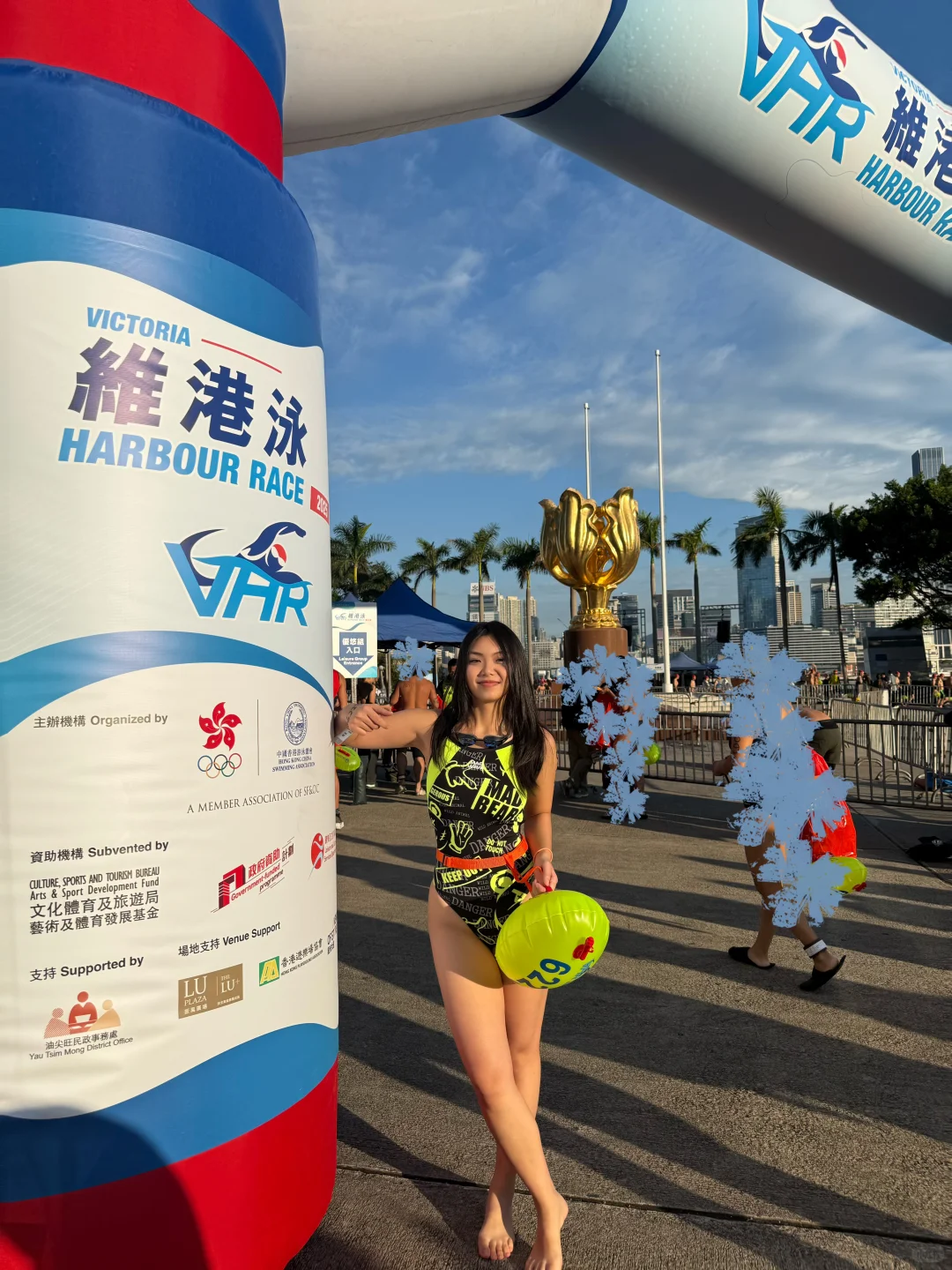 这波值了！直线1km的维港我游了2km🥲