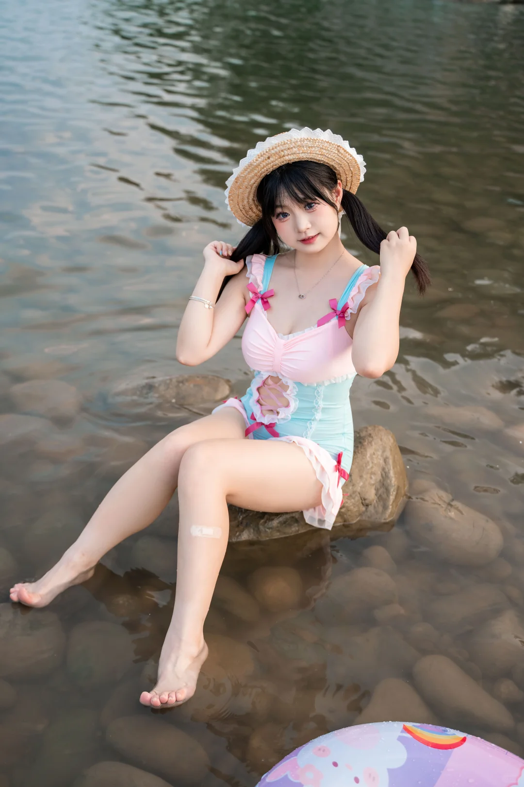 因为没请摄影吃小酥肉被拉去拍泳装