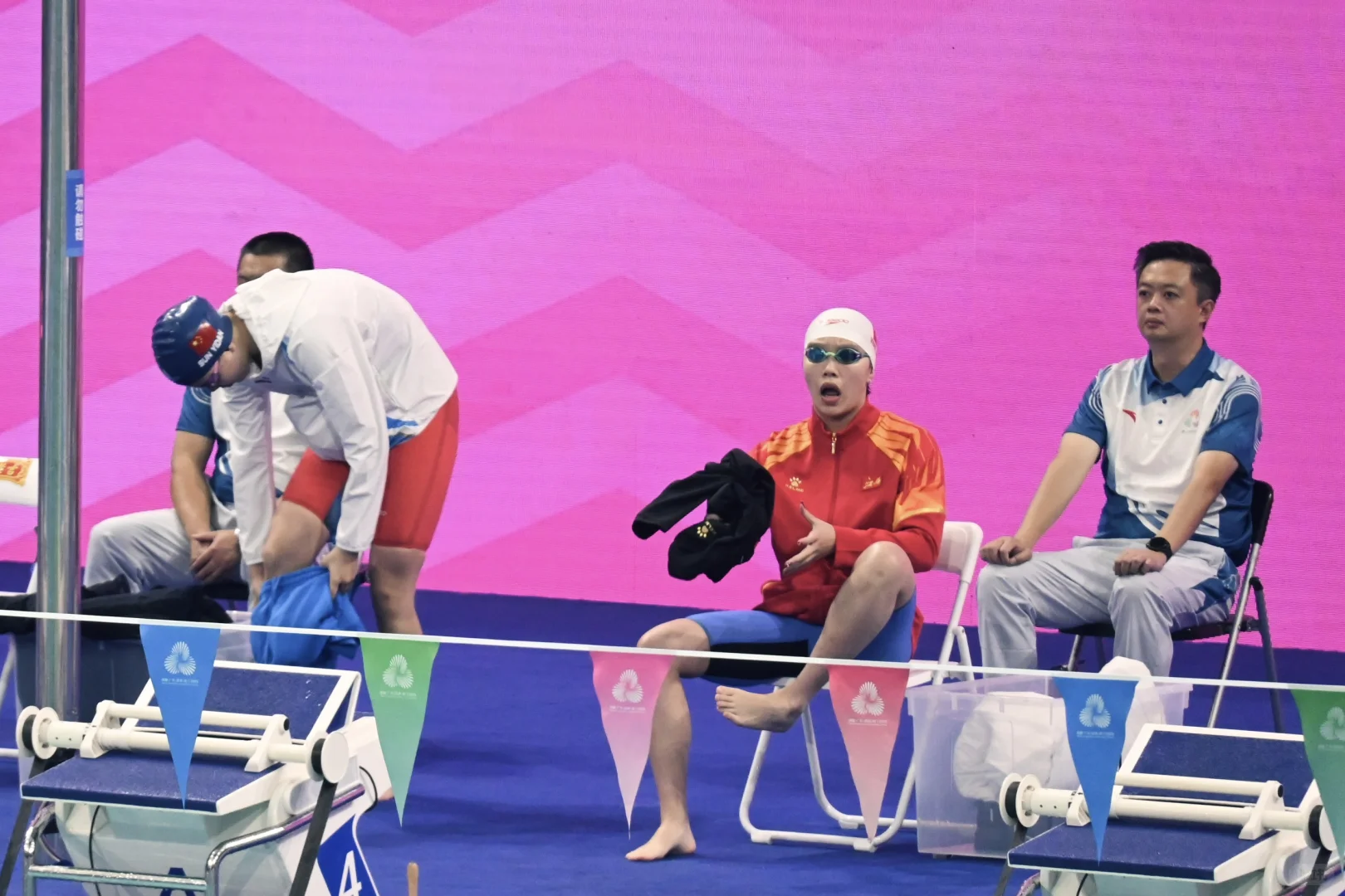 25.11.11 100仰预赛 万乐天