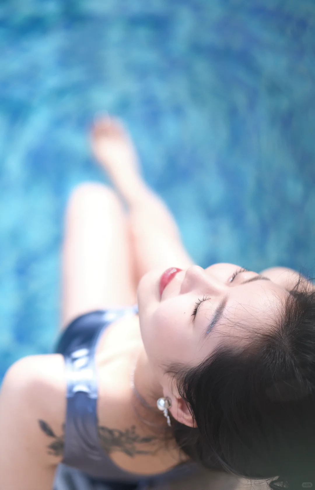 存一些泳池拍照姿势📸️