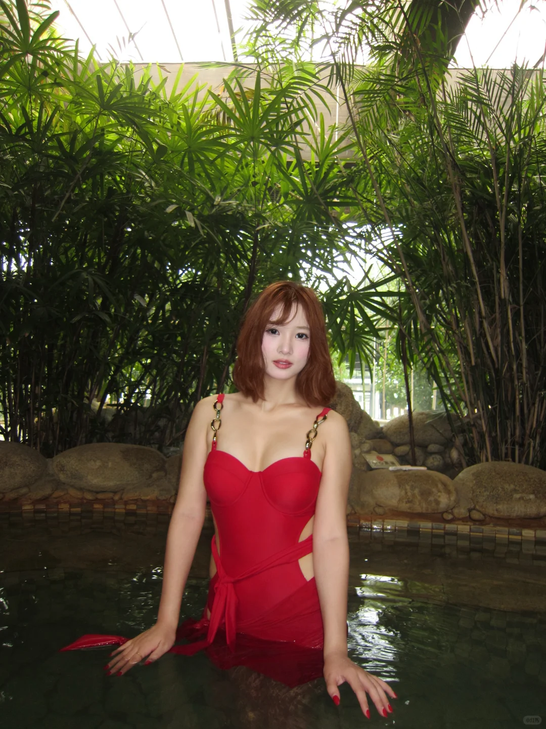 给老婆们推荐一款超级显白的泳衣！！