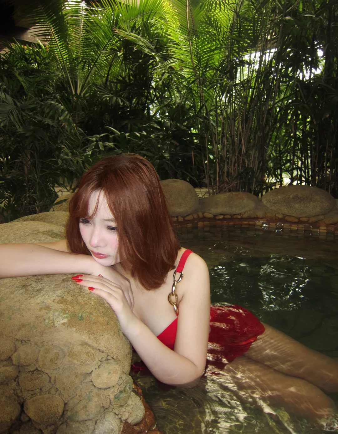 给老婆们推荐一款超级显白的泳衣！！