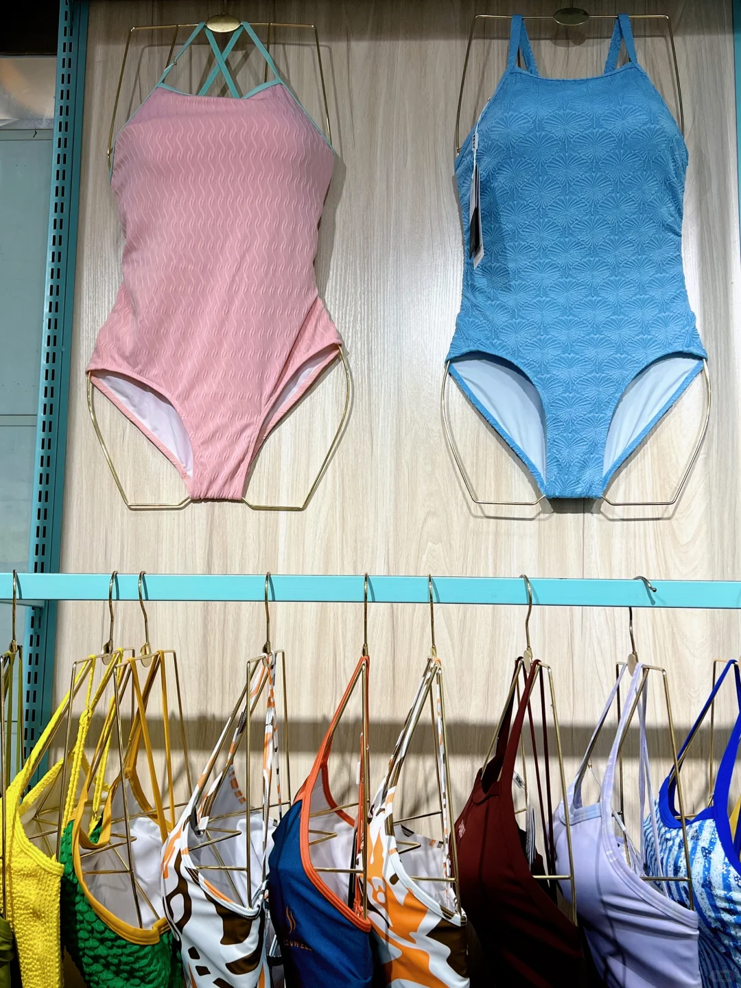 郑州泳衣店我愿称之为泳衣天花板