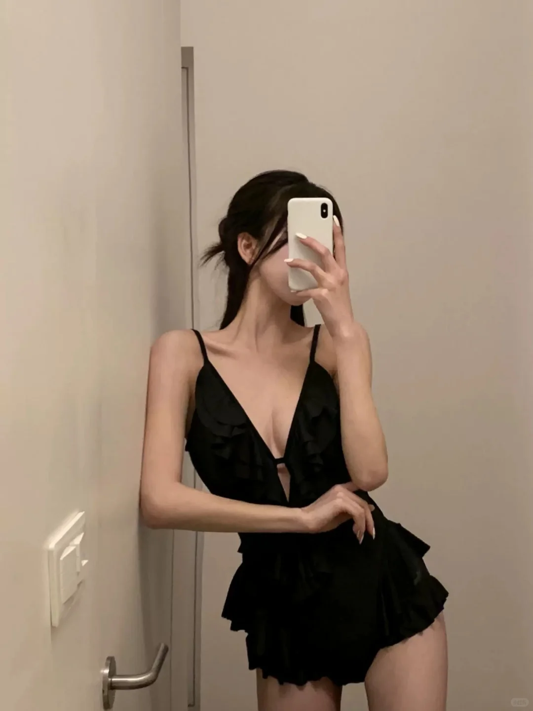 版型还是修改了！黑色泳衣好有氛围感！