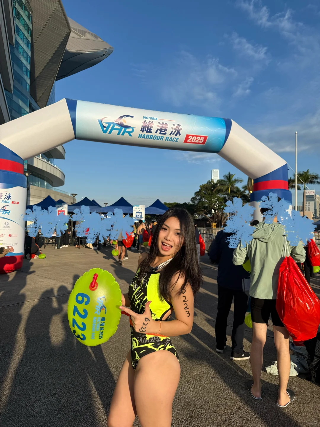 这波值了！直线1km的维港我游了2km🥲